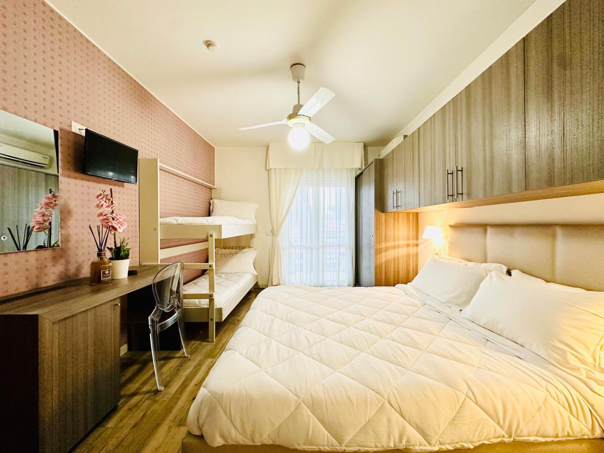 Hotel Miramare - Spa & Suites - Free Breakfast & Brunch Until 13-00 Cervia Szoba fotó