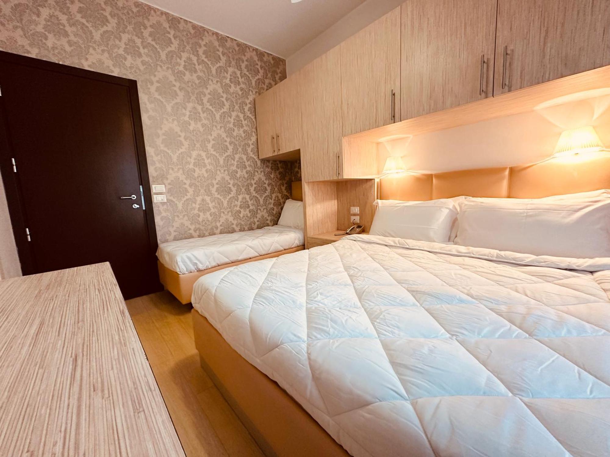 Hotel Miramare - Spa & Suites - Free Breakfast & Brunch Until 13-00 Cervia Szoba fotó