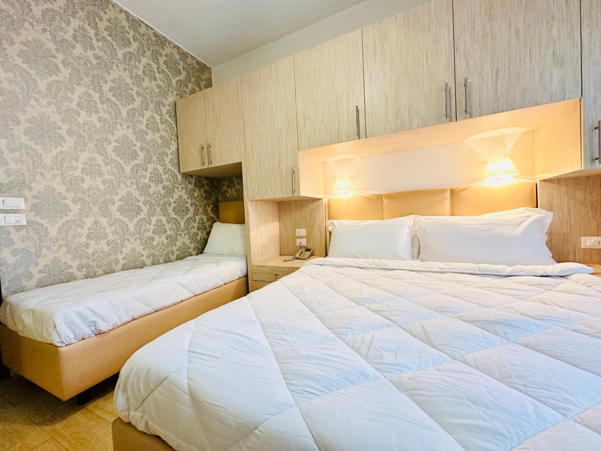 Hotel Miramare - Spa & Suites - Free Breakfast & Brunch Until 13-00 Cervia Szoba fotó